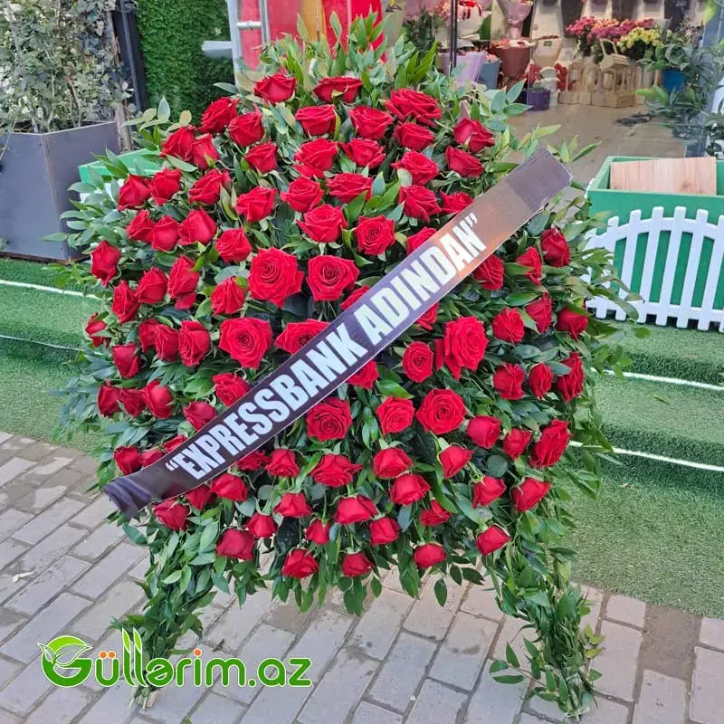 Qızılgül gül çələngi(Əkili-Gul celengi)