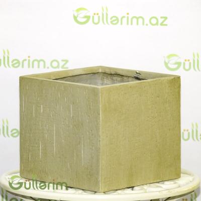 Kvadrat formalı dekorativ dibçək