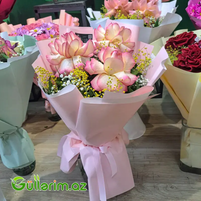 Gül Buketi (Çəhrayı Kənarlı Premium Qızılgüllər)